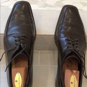 Men’s dress shoes